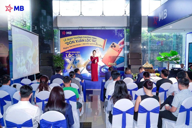 MB công bố khách hàng trúng thưởng đợt 2 chương trình "Đón Xuân Lộc Tài 2026"- Ảnh 2. MB công bố khách hàng trúng thưởng đợt 2 chương trình "Đón Xuân Lộc Tài 2026"- Ảnh 2.