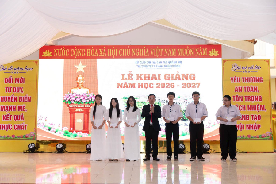 phan-dinh-phung.jpg